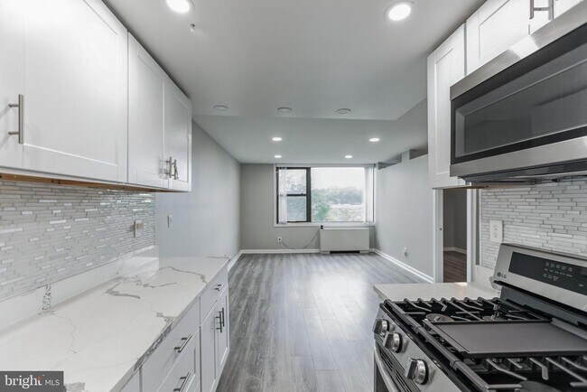 Foto del edificio - 4600 Duke St