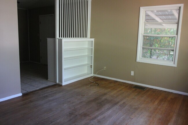 Foto del edificio - 2011 W Broad Ave