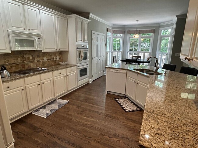 Foto del edificio - 4 Bed | 2.5 Bath House in Morrisville with...