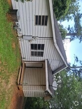 Building Photo - 28 Red Bud St