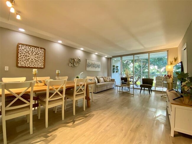 Foto del edificio - 3010 N Course Dr