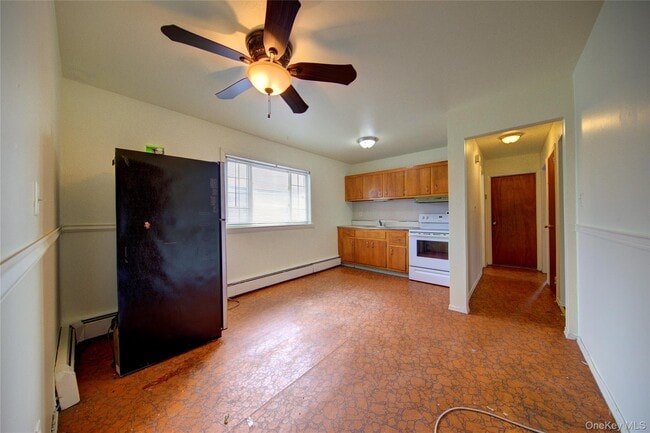 Building Photo - 527 Cameron St