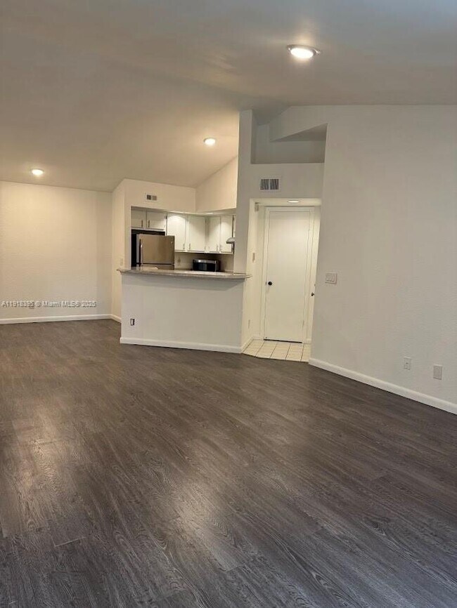 Foto del edificio - 12430 Vista Isles Dr