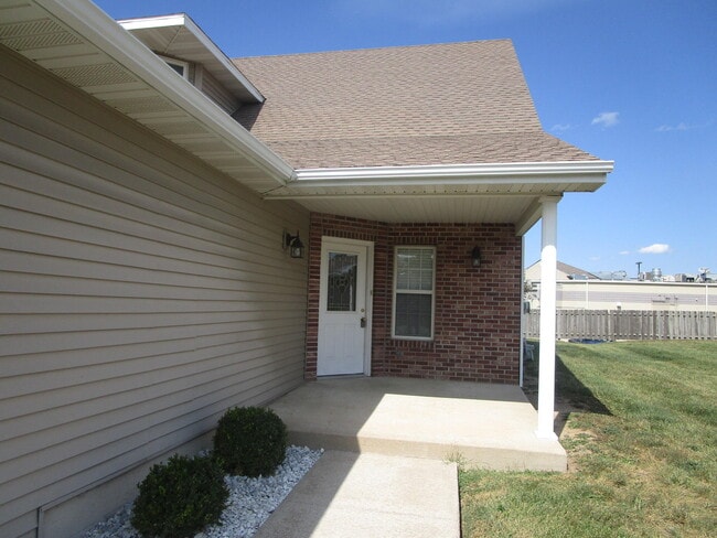 Building Photo - 3242 Wind River Cir