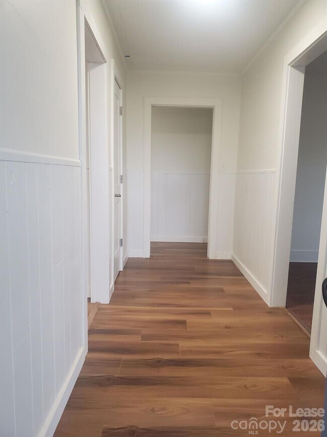 Building Photo - 15640 Ewart Rd