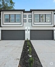 Building Photo - 1407 Barry Ave