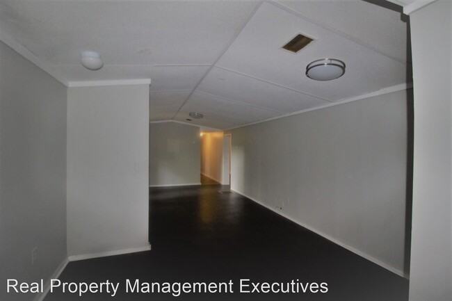 Foto del edificio - 5 br, 3 bath House - 260 Poplar st