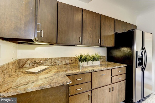Foto del edificio - 4810 Rodman St NW