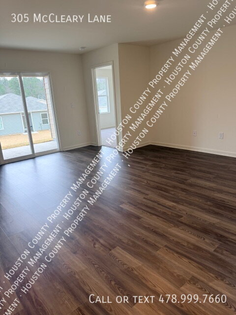 Foto del edificio - 305 McCleary Ln