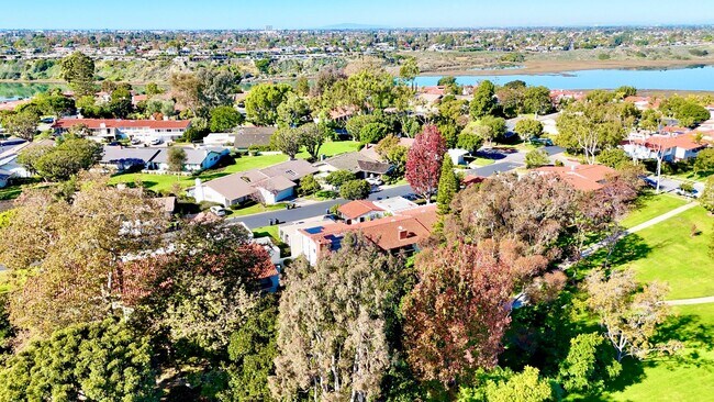 Foto del edificio - The Bluffs Newport Beach - House for Lease