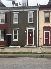 Building Photo - 376 E Philadelphia St