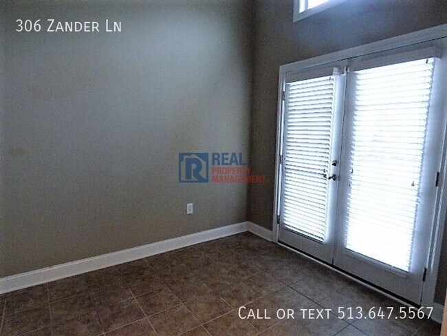 Foto del edificio - 306 Zander Ln