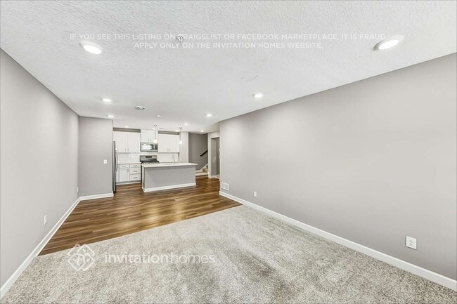 Building Photo - 1218 Upper 142nd St E
