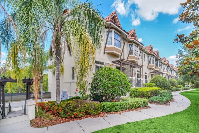 Building Photo - 14590 Damai Ln