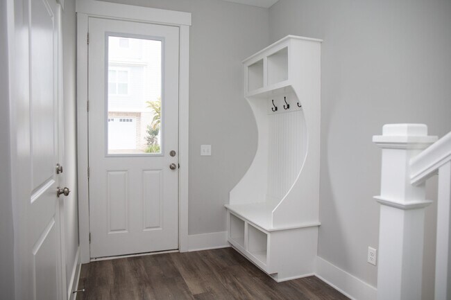 Foto del edificio - 6009 Richard Bradley Dr