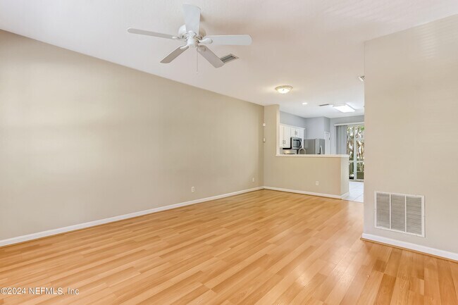 Foto del edificio - 3532 Lone Tree Ln