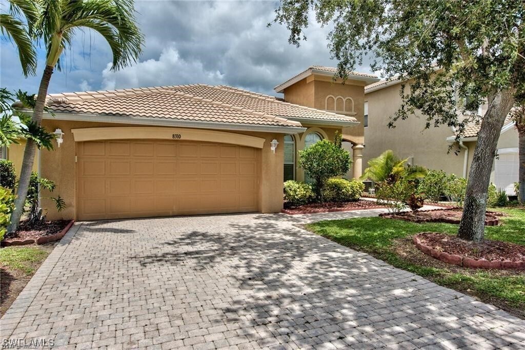 8310 Laurel Lakes Way, Naples, FL 34119 House Rental in Naples, FL