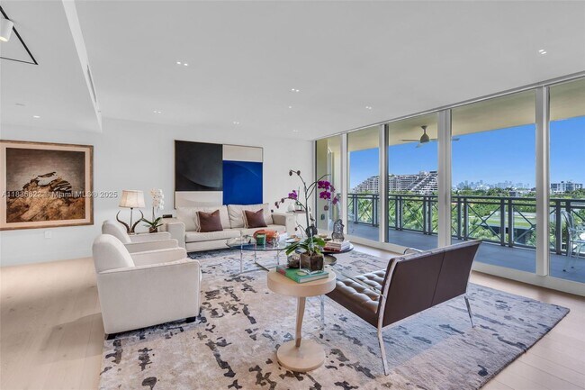 Foto del edificio - 430 Grand Bay Dr