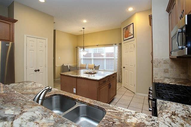 Foto del edificio - 706 Cheshire Dr