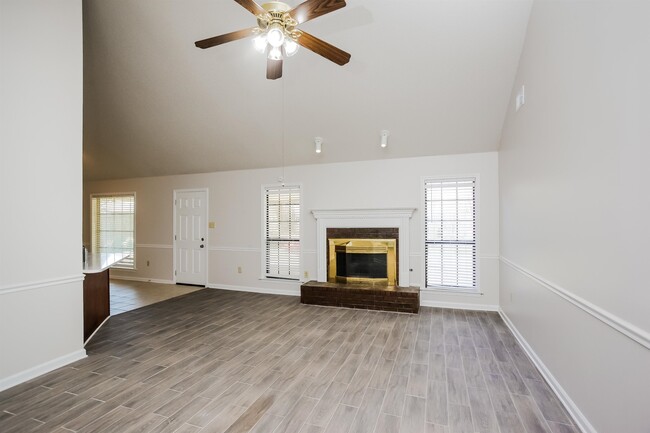 Building Photo - 5565 Liberty Ridge Cove