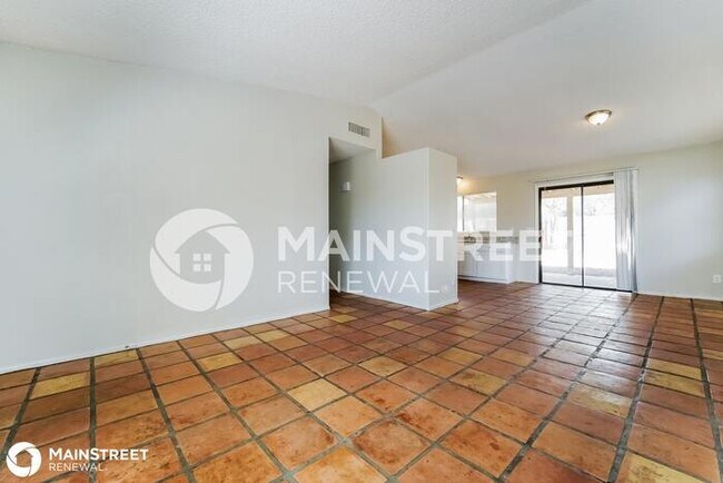 Building Photo - 1766 W Sauvignon Dr, Tucson, AZ 85746