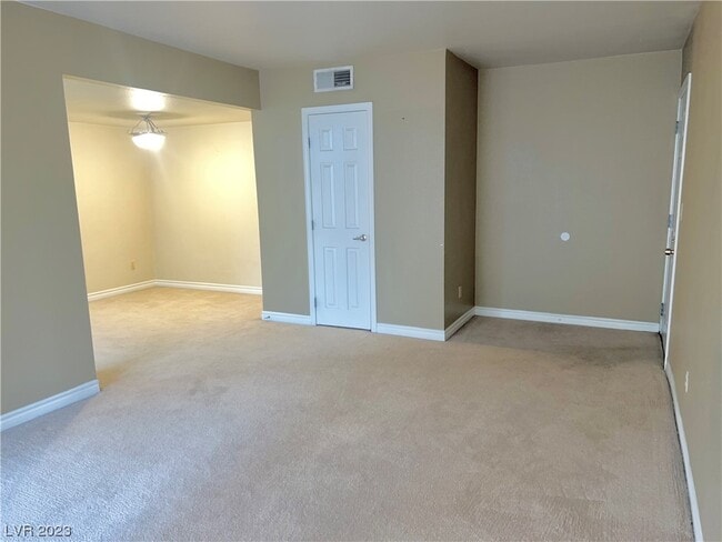 Building Photo - 5163 Indian River Dr