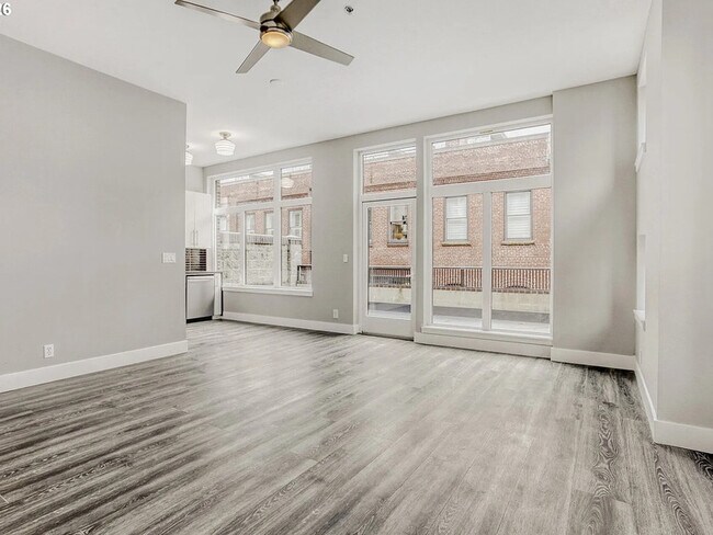 Foto del edificio - 618 NW 12th Ave