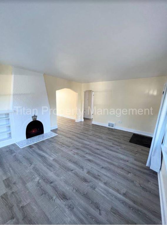 Building Photo - 1030 SE 184th Ave