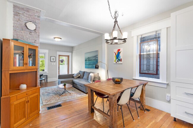 Photo du bâtiment - 1832 W 2nd Ave