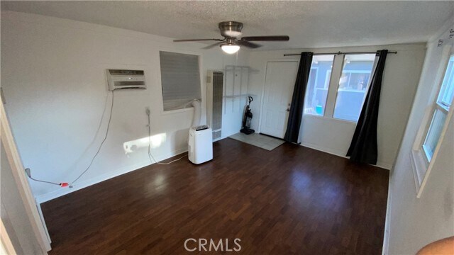 Foto principal - 4159 Larchwood Pl