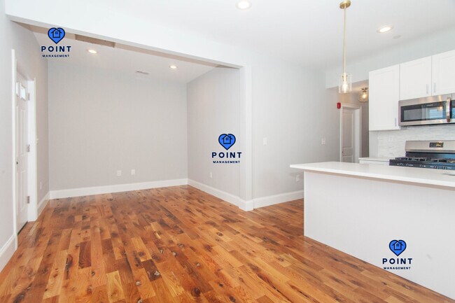 Building Photo - 128 Bremen St