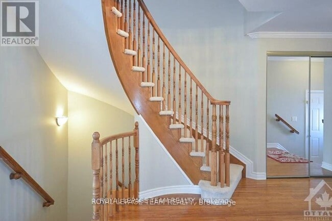 Building Photo - 293 Forestbrook St