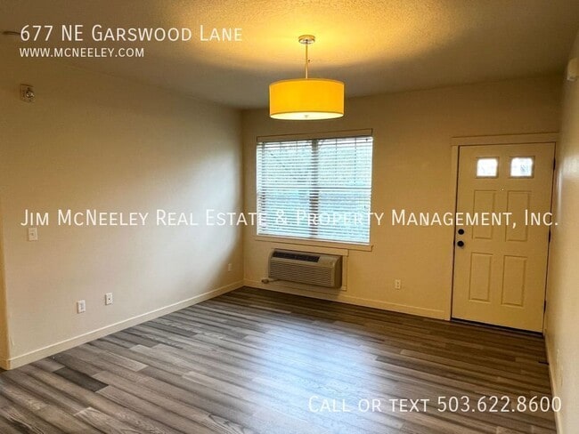Building Photo - 677 NE Garswood Ln