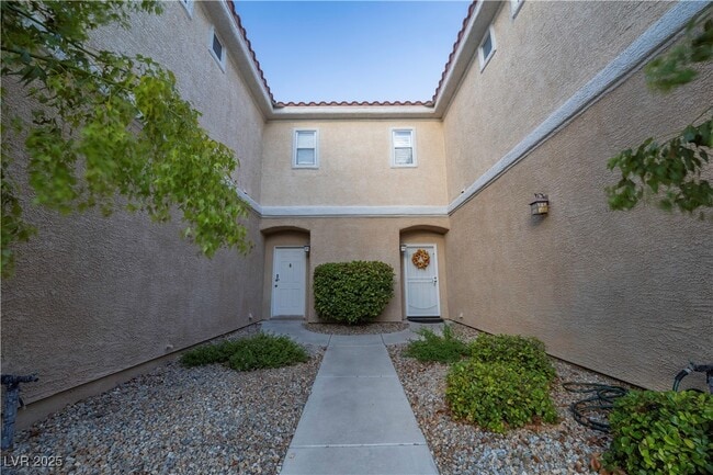 Foto del edificio - 251 S Green Valley Pkwy