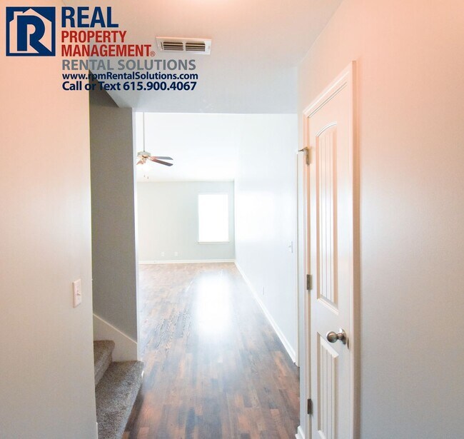 Building Photo - Wonderful 3 bd home off of Saint Andrews i...