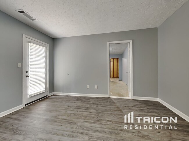 Building Photo - 325 Longcreek Drive Covington GA