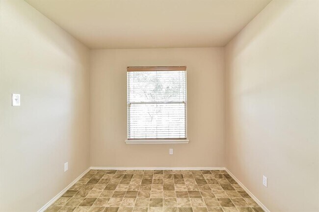 Building Photo - 18215 Olive Leaf Dr