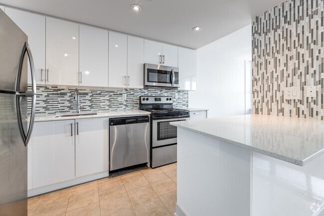 1BR, 1BA - 669SF - Kitchen - 45 Balliol Street