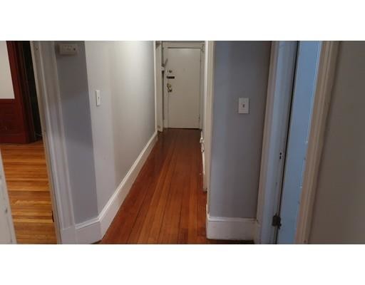 Building Photo - 15 Maybrook St