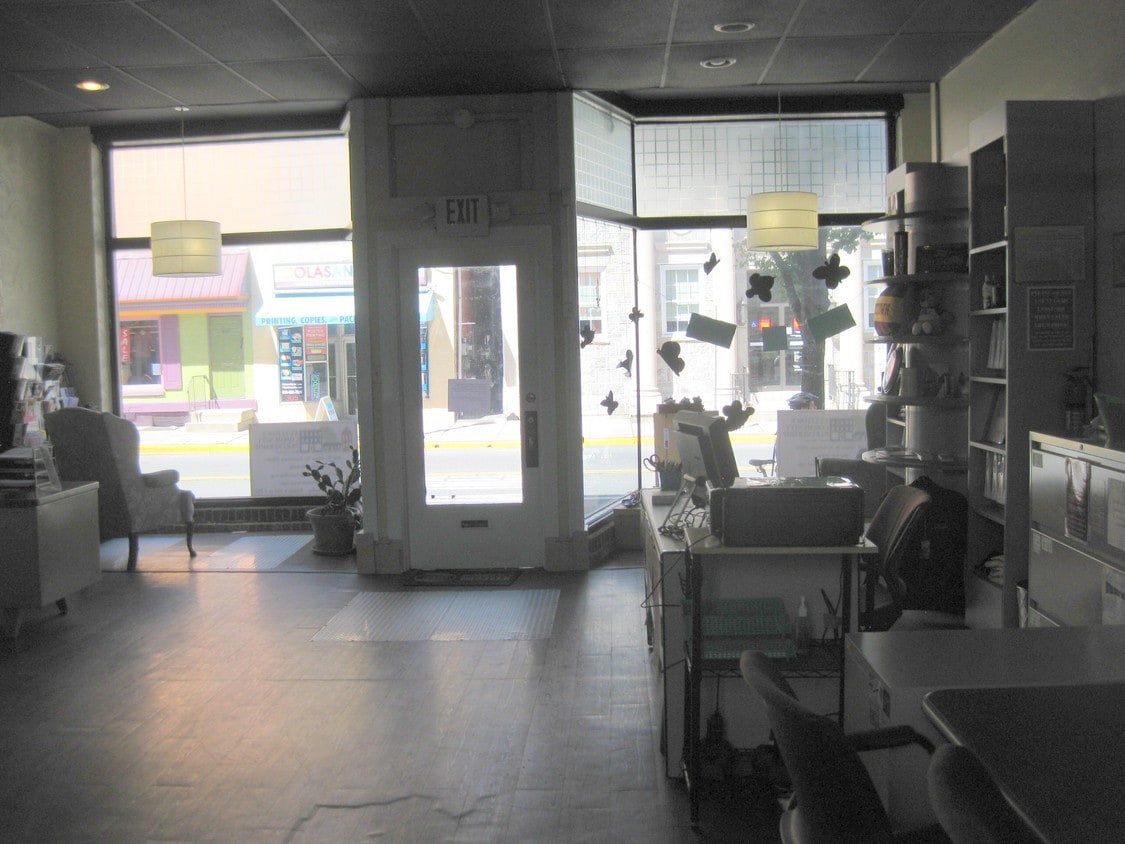 Primary Photo - 300 W Main St