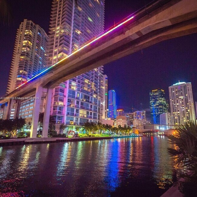 Foto del edificio - 90 SW 3rd St