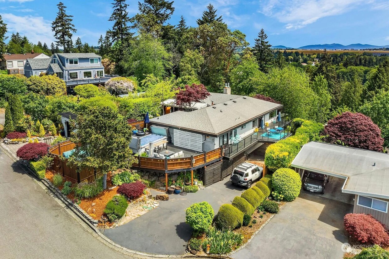 Primary Photo - 16404 9th Ave SW