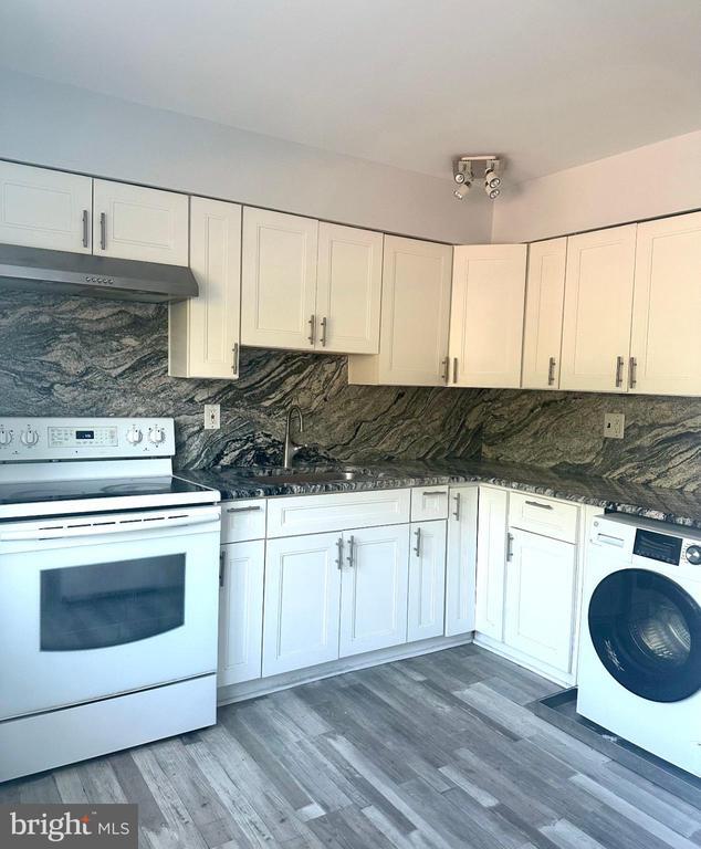 Foto principal - 413 Silver Ct