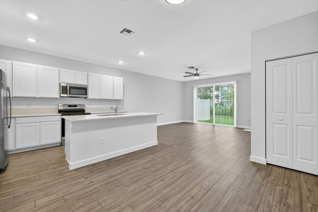Foto del edificio - 309 SE Crossoak Ln