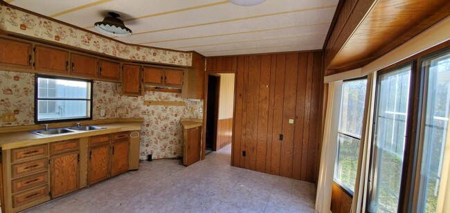 Foto del edificio - 2 bedroom / 2 bathroom mobile home READY NOW!