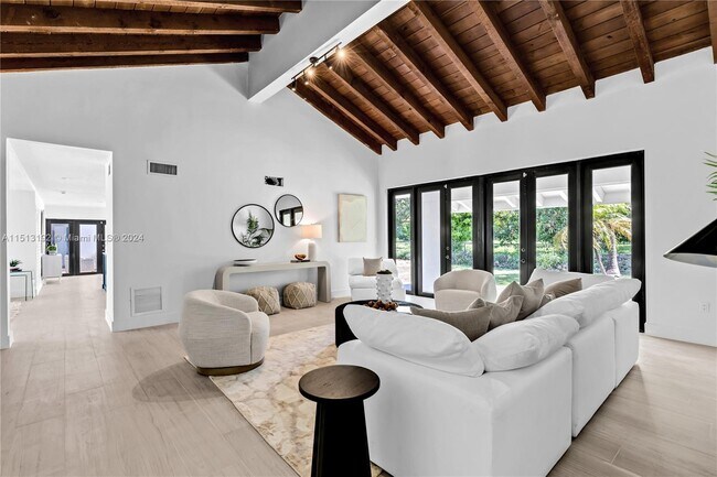 Foto del edificio - 6900 SW 136th St