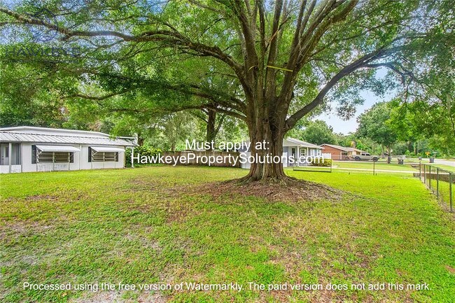 Foto del edificio - 2412 Summer Hollow Dr