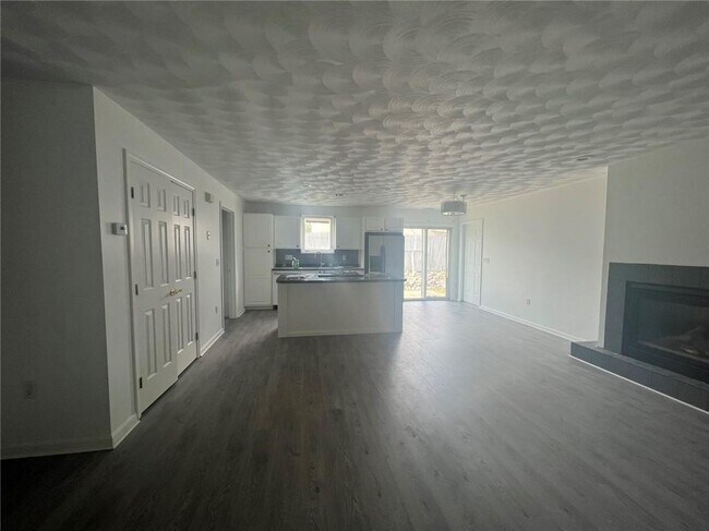 Building Photo - 78 Verdi St