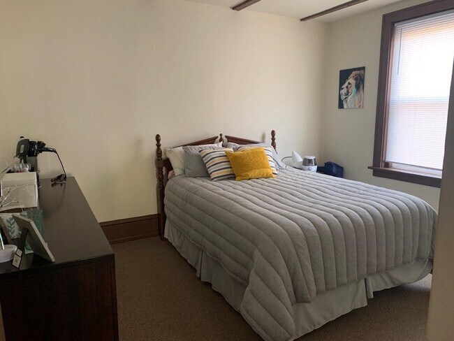 Bedroom - 146 E Water St