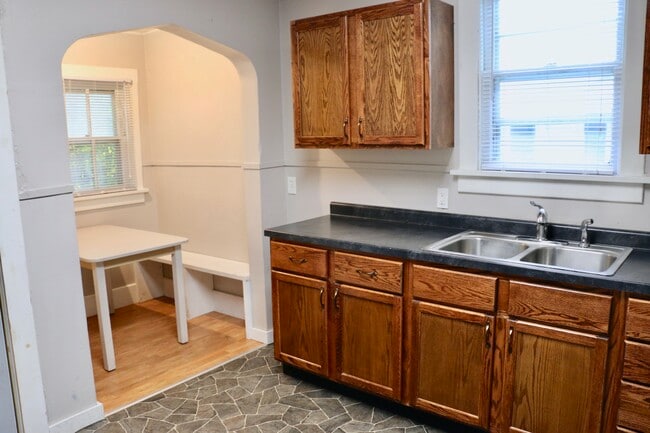 Kitchen (Main Level) - 429 Warren St